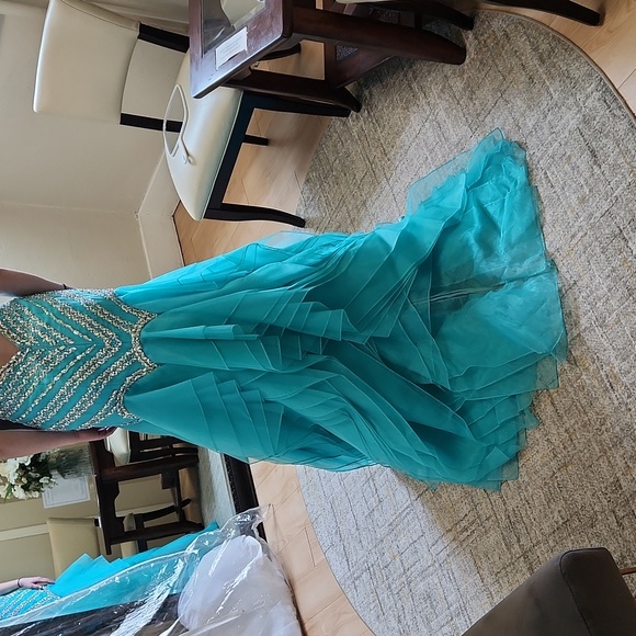 Size 10 Turquoise Prom/Pageant/Evening Gown by Ritzee Originals - Picture 6 of 10